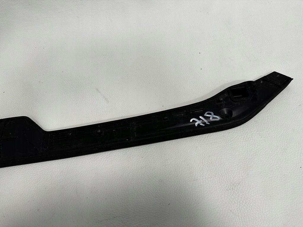 фото №5, Audi a4 b9 прокладка капот 8w0823124