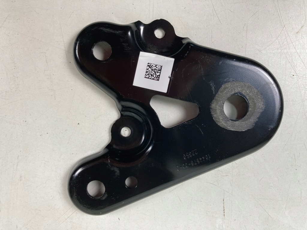 фото №1, Кронштейн підрамник підвіска праве задні tesla 3