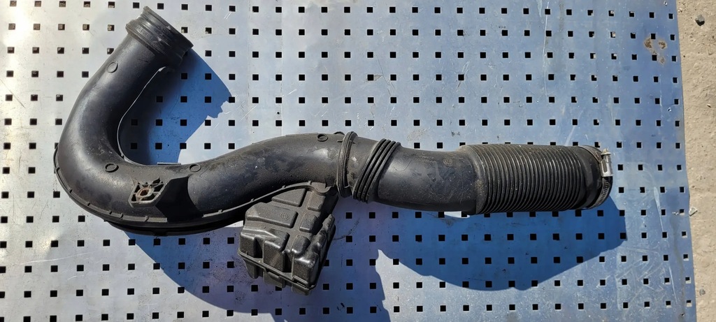 фото №1, Шланг воздуха renault trafic iii 1.6 165755972r