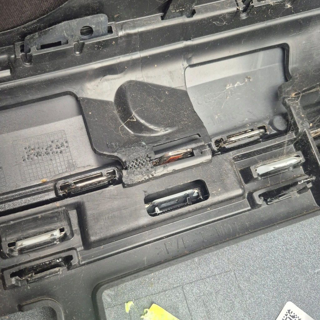 фото №13, Renault megane v e-tech 23- бампер перед передній pdc