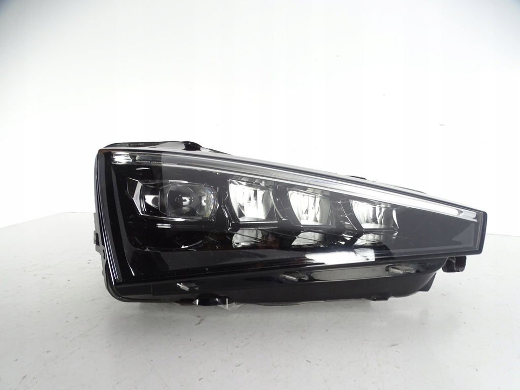 фото №1, Лампа перед передняя правая skoda scala 657941016a