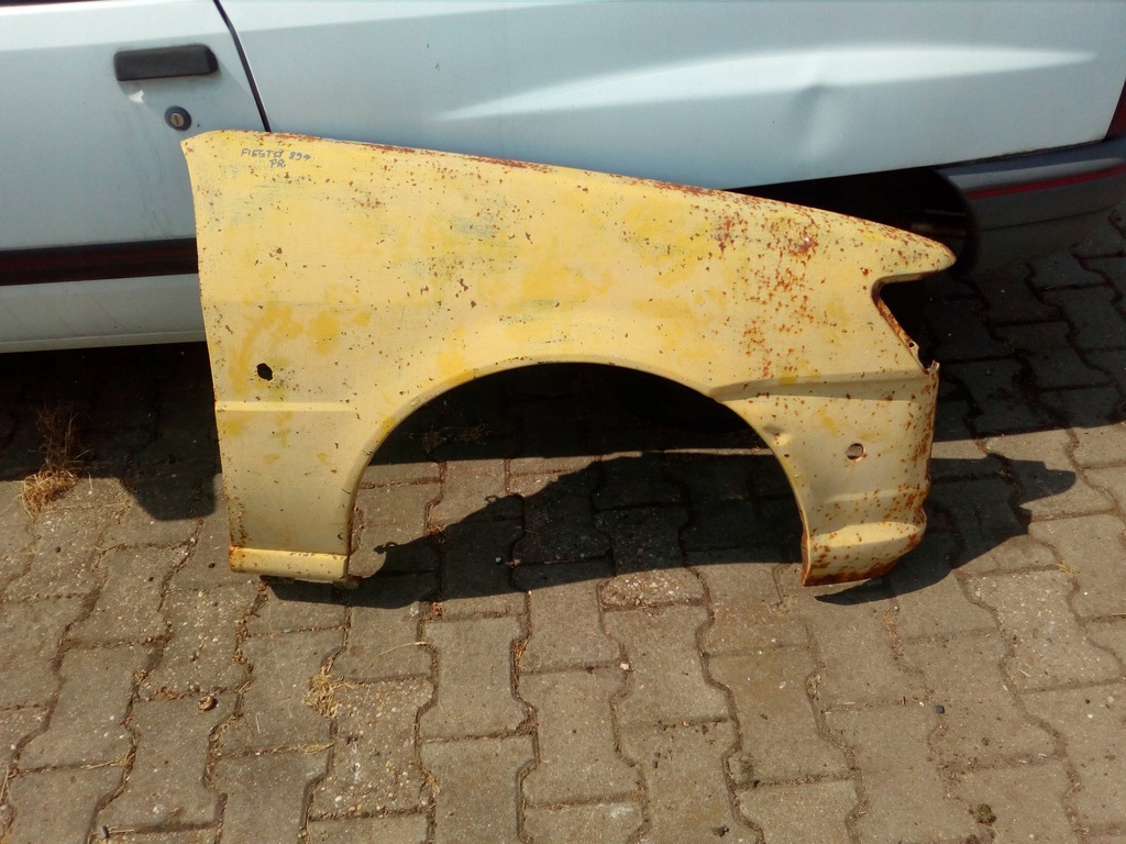 фото №1, Крила ford fiesta rok 1989 95 правий