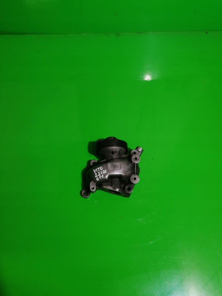 фото №1, Заливная горловина масла крышка 2.2cdi 611 mercedes vito w638