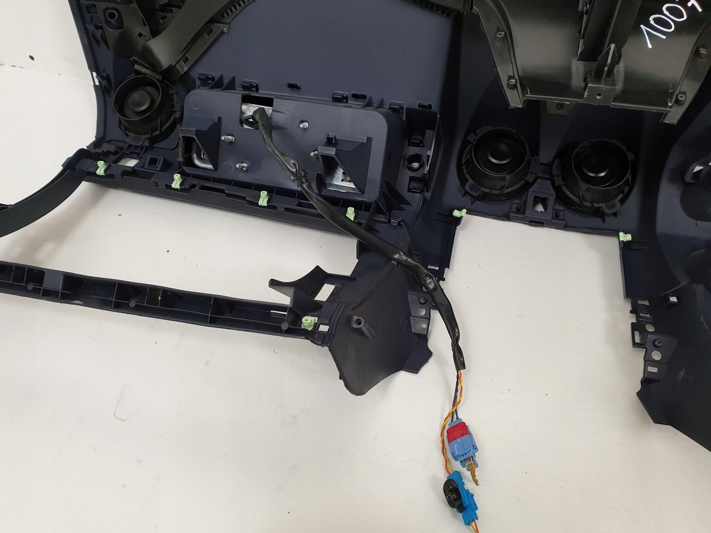 фото №8, Приборная панель приборная консоль подушка безопасности peugeot 1007 euro