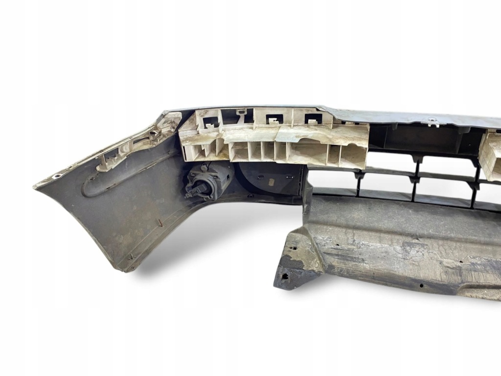 Купить Renault megane i 1600cm3 2002 бамперы хэтчбек