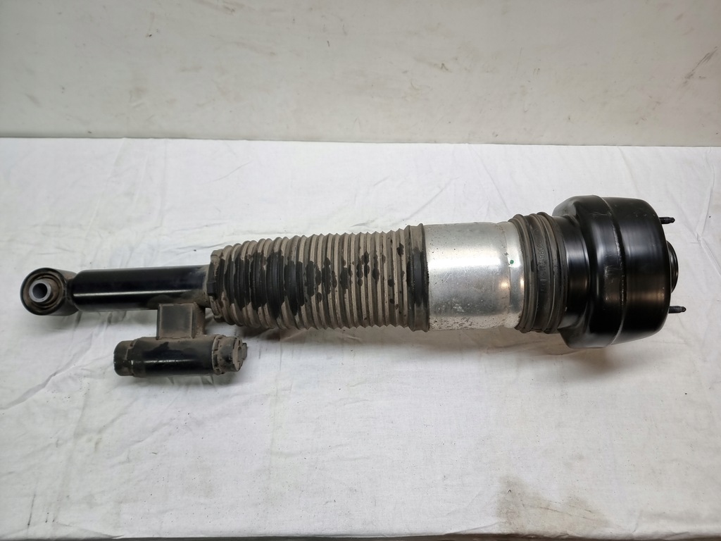 фото №1, Bmw 7 g11 амортизатор правый задняя