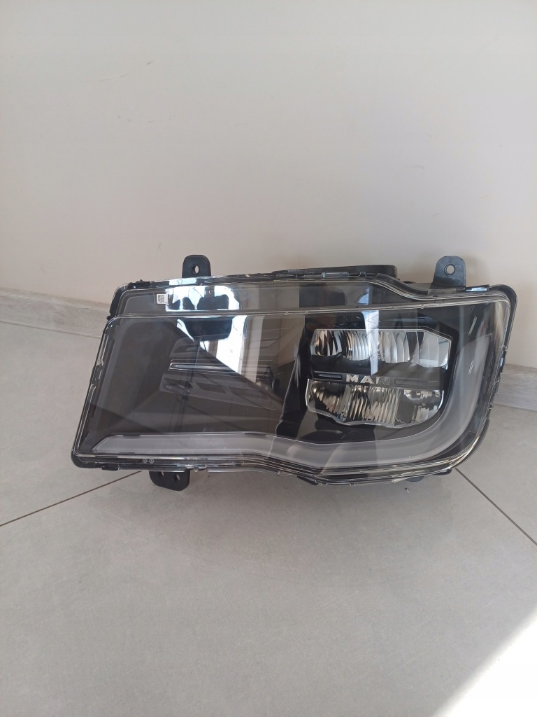 Купить Лампа левый перед передняя man tgx, tgs ,tgm fullled 8125101-6821