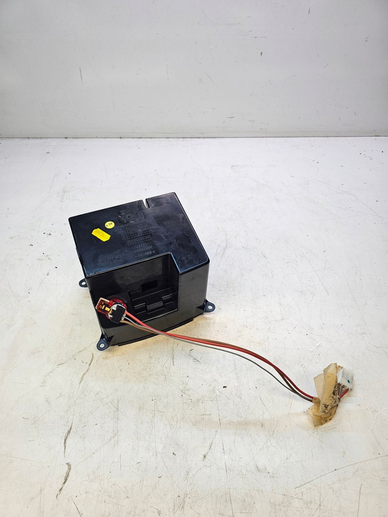 фото №5, Бардачок полка туннель audi q5 8r 8r0864981f