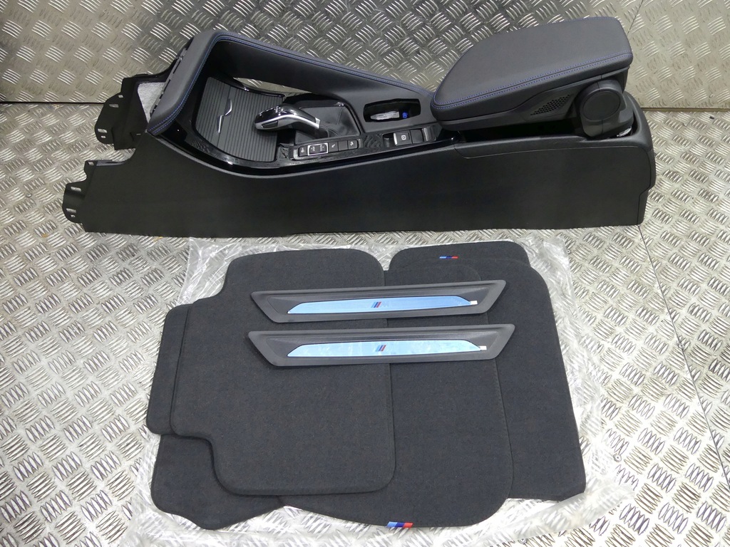 фото №16, Bmw x2 f39 обивка m sport сиденья подогрев заднее сиденье обшивки туннель коврики