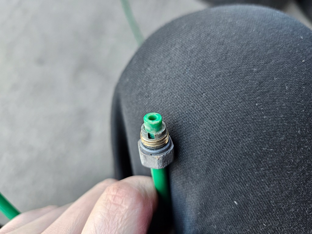 Audi q7 4l 06r 3.0 tdi шланг трубка подвеска 27305 73378 с Разборки