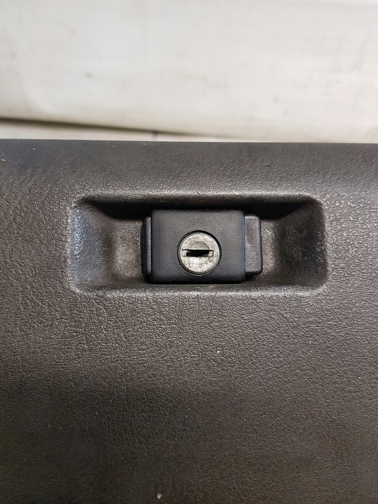 фото №8, Vw transporter t4 90-03 бардачок пасажира 701857095