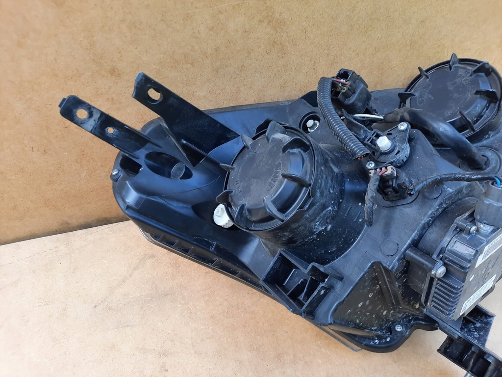 фото №6, Лампа перед koleos i ксенон