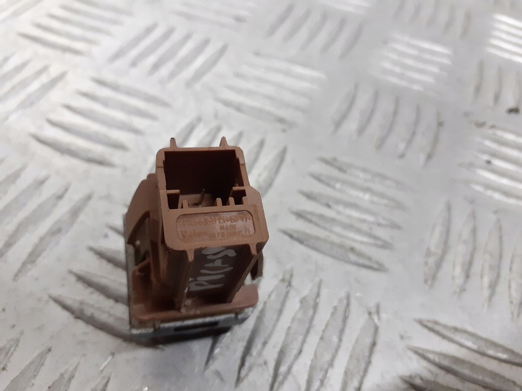 фото №2, Кнопка блокировка дверь citroen xsara picasso