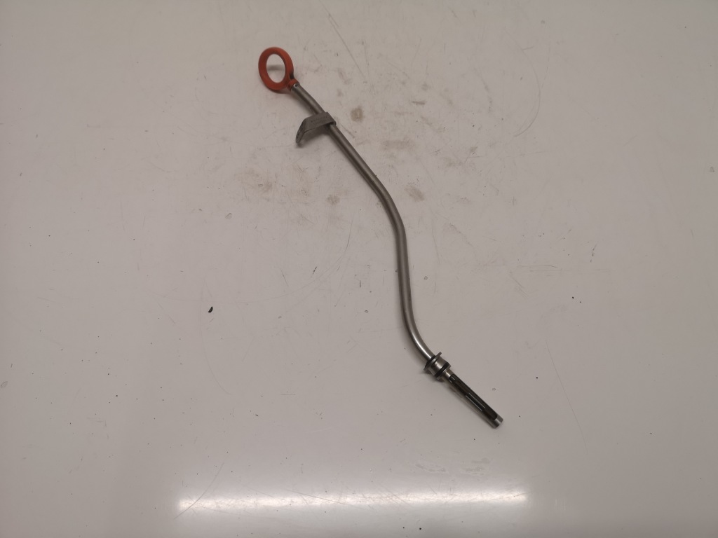 фото №1, Audi s4 rs4 b7 4.2 v8 щуп щуп масла