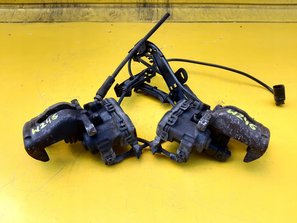 фото №1, Mercedes w246 суппорт левый правый задняя электрический