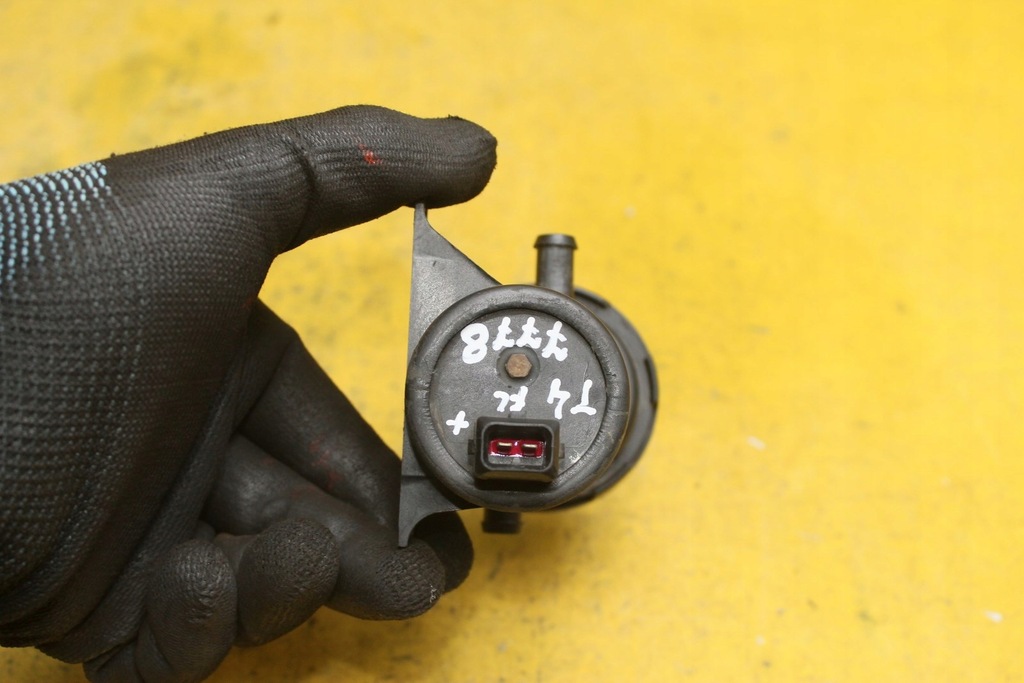 фото №6, Клапан вакууму vw transporter t4 701837210