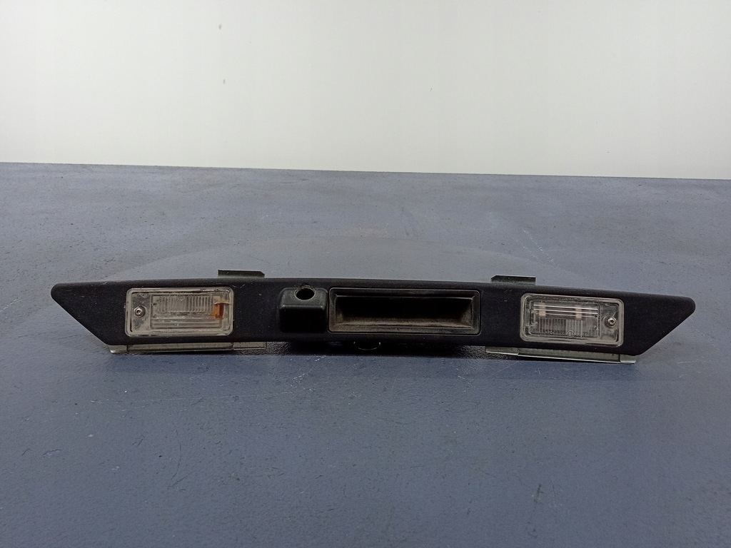 фото №1, Audi q7 i 4l микровыключатель ручка крышки задняя