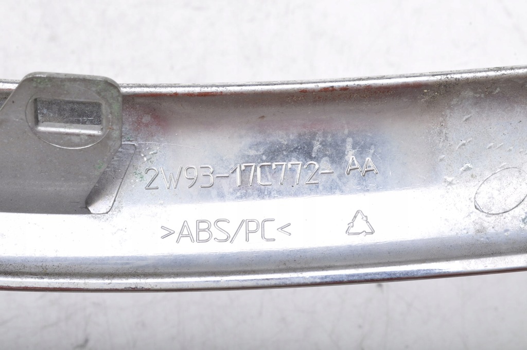 фото №8, Jaguar xj x350 молдинг бампера правий задня задня