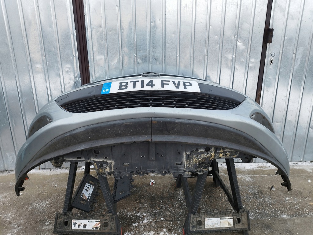 Бампер перед датчики pdc решётка радиатора opel astra j iv рестайлинг  2012-2015 цвет z179 в Украине