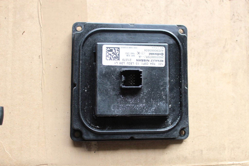 фото №1, Renault twingo iii lift 260559976r преобразователь модуль led