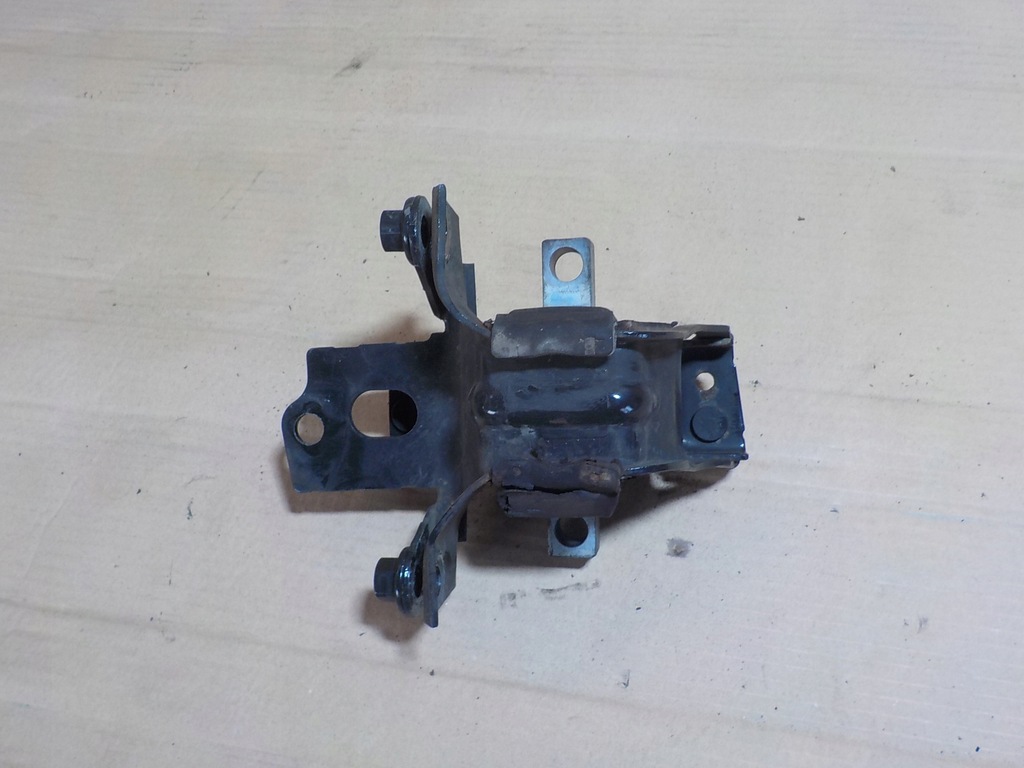 фото №5, Roomster кронштейн подушки безопасности коробки 6r0199555