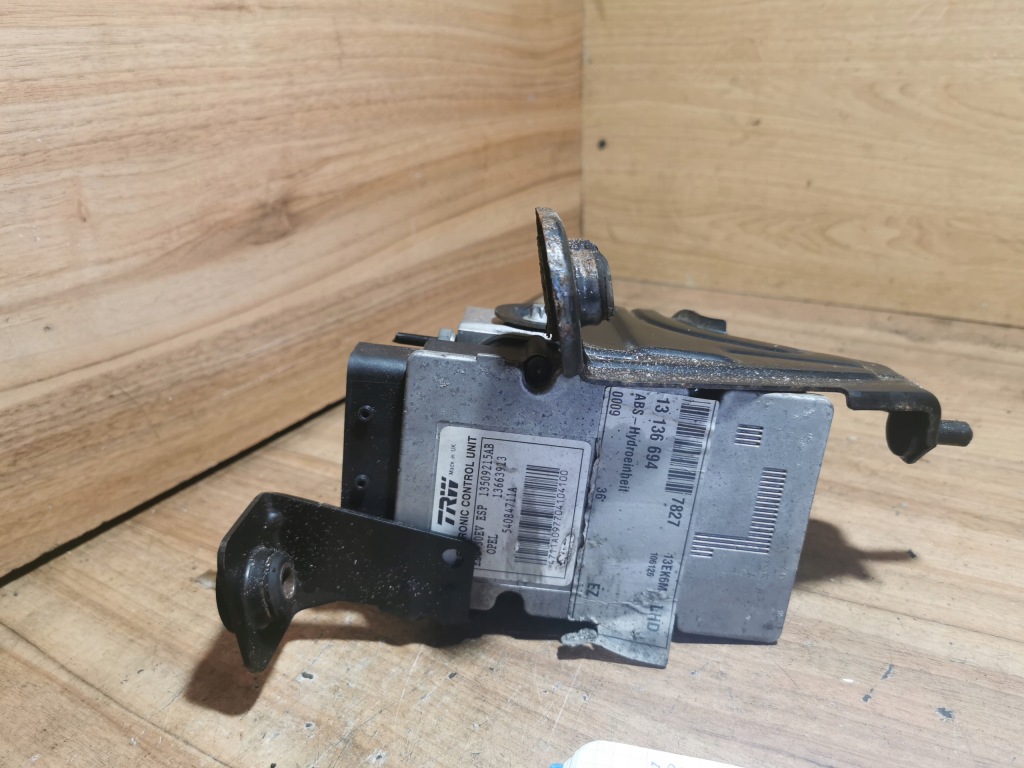 Купить Насос abs signum 3.0 v6 13136694