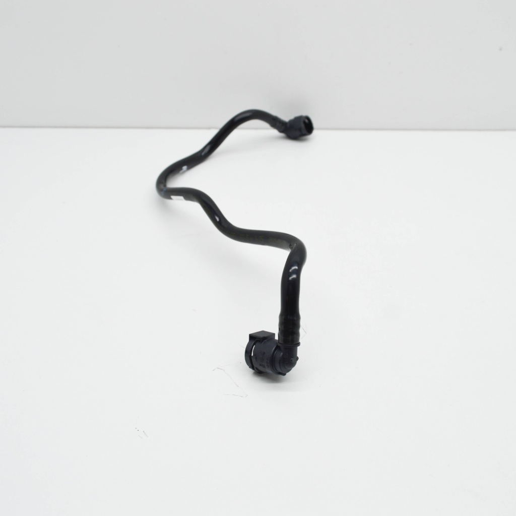 Купити Bmw 3 f30 головка циліндра - патрубок бака розширювальний 17125a22621