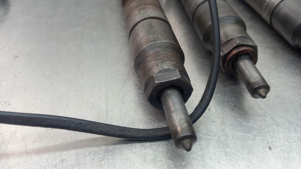 фото №6, Форсунки комплект 074130201g 074130202d vw t4 lt 35 2.5 sdi 75km