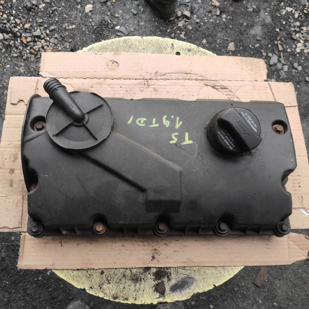 фото №1, Кришка клапанів 038103469