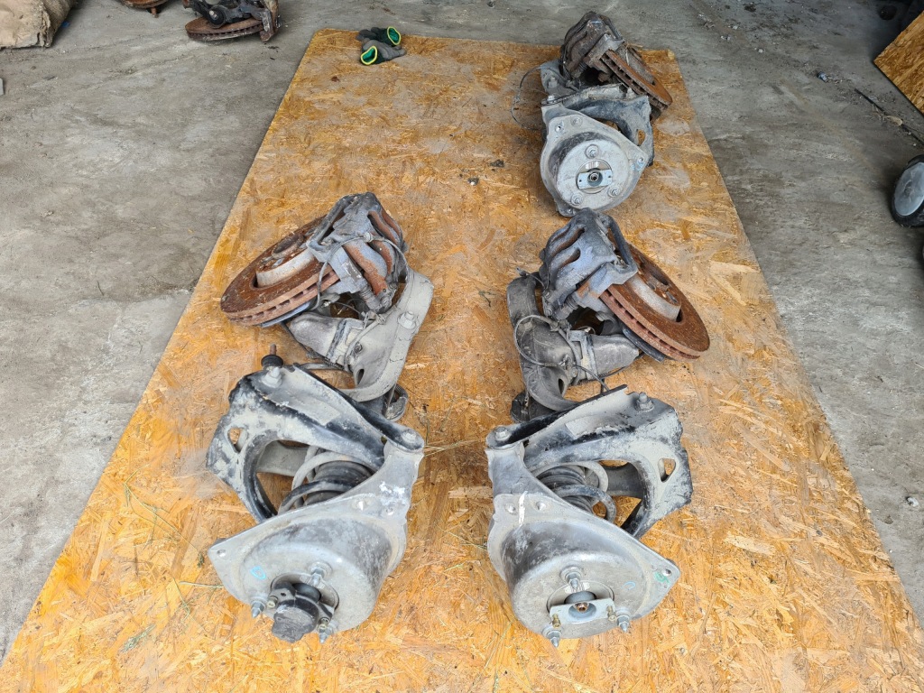 фото №4, Mcperson поворотный кулак левый перед peugeot 407