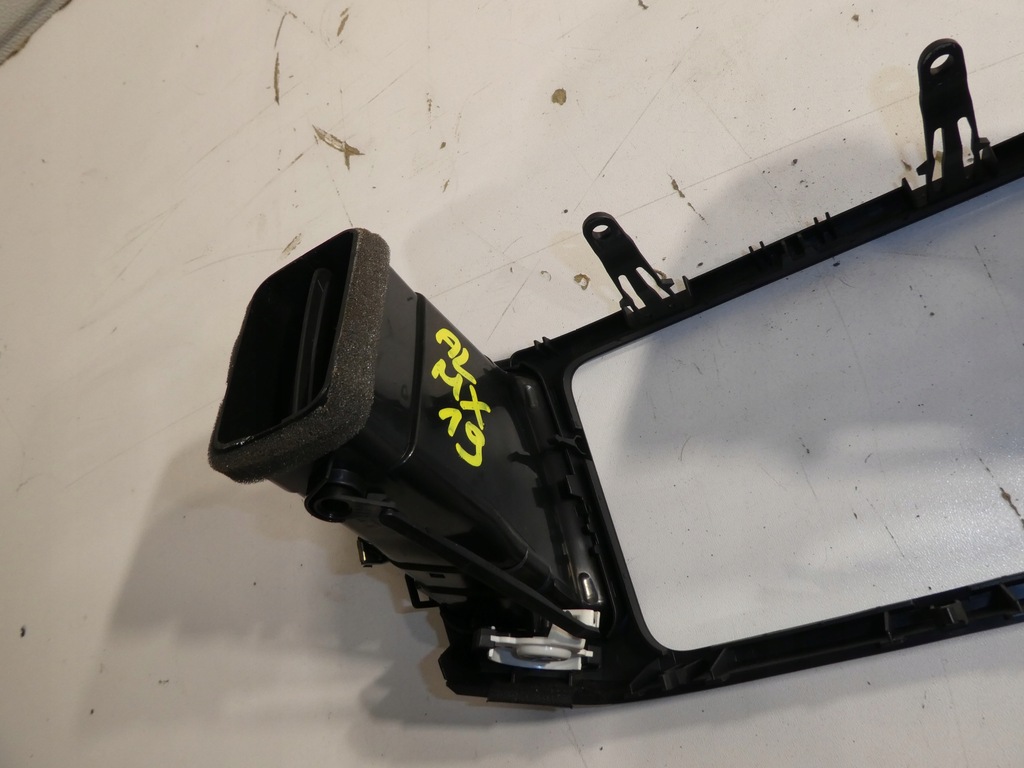 фото №4, Решётка обдув средняя vw sharan 7n 7n0858069