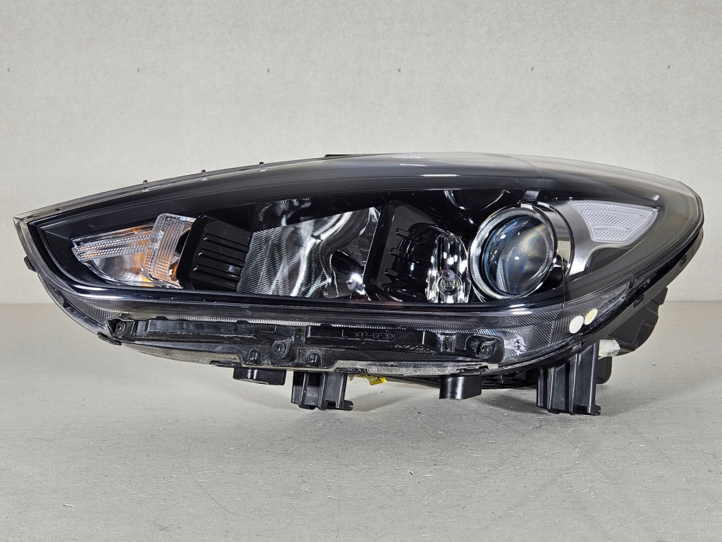 фото №1, Hyundai i30 iii линза лампа левая перед обычная