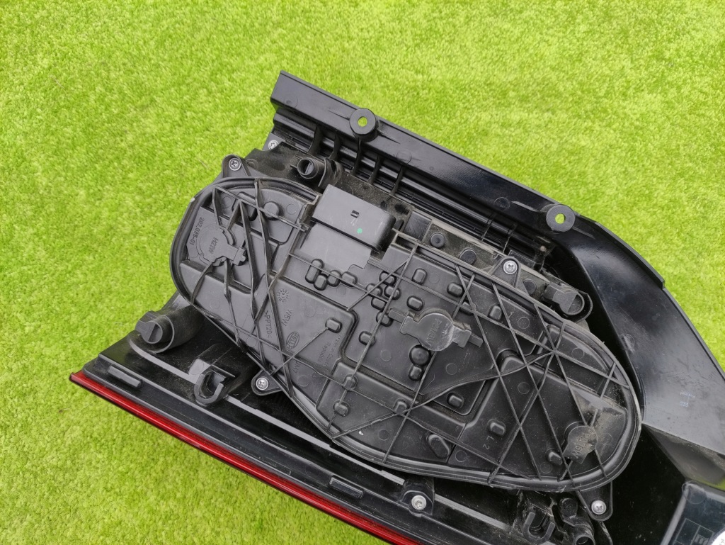 фото №5, Vw t6 7e0 15- transporter лампа левая задняя задняя