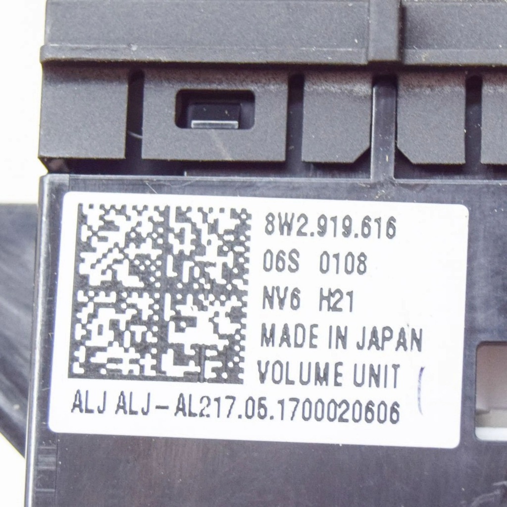 фото №6, Audi a4 s4 b9 8w 2017 кнопки / переключатель регулировки громкость