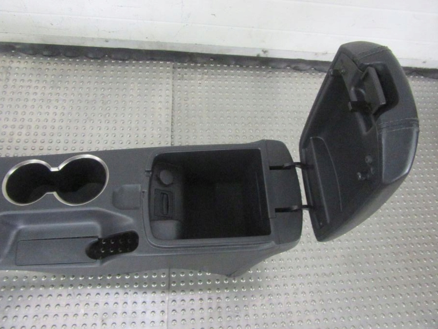 фото №10, Hyundai genesis coupe 2016 тунель середній підлокітник