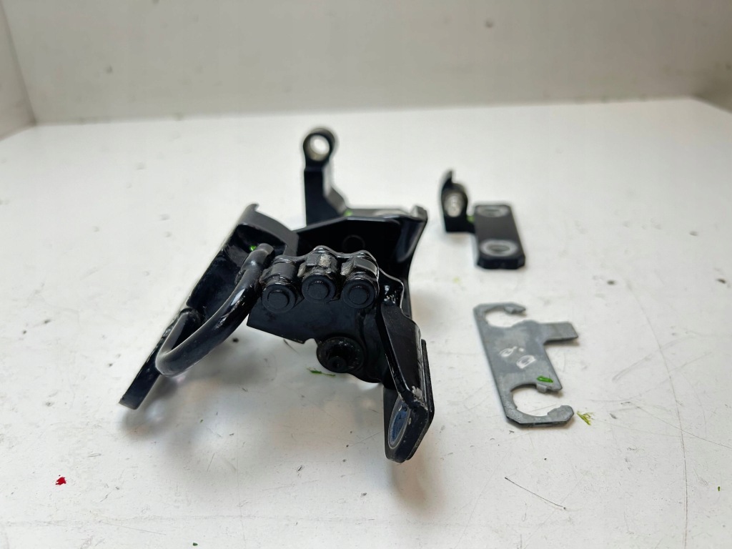 2015 bentley flying spur петля нижний передний 3d4831412c Недорого