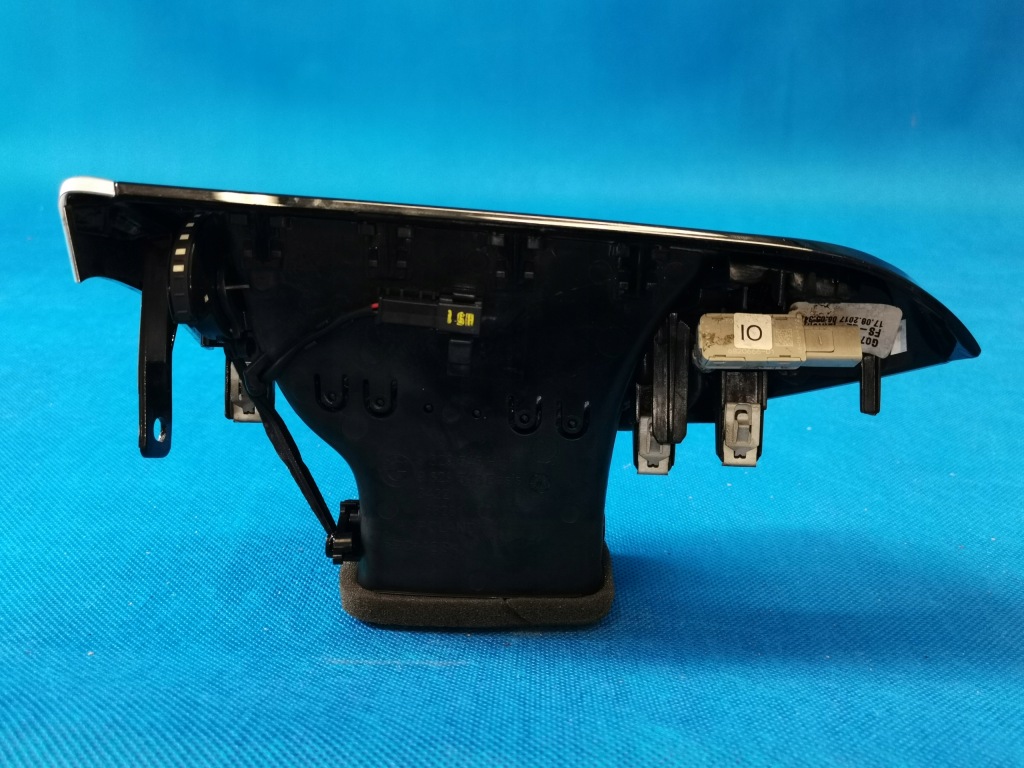 Купити Bmw 5 er g31 touring 2018 r 520d 140kw решітка обдув лівий перед 9329543