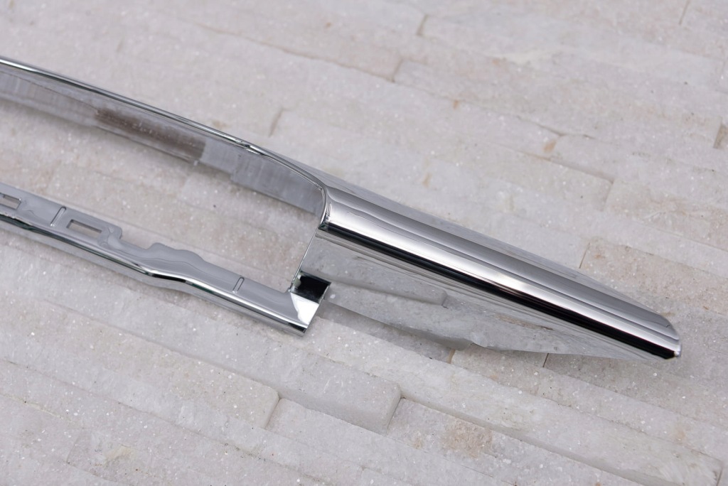 Mercedes r w251 молдинг решётки бампера a2518853823 Цена