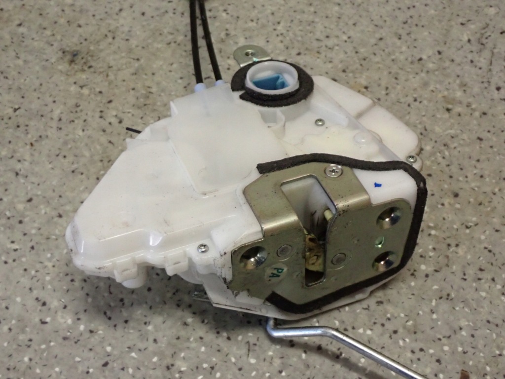 фото №1, Honda civic viii sedan замок двері передній правий