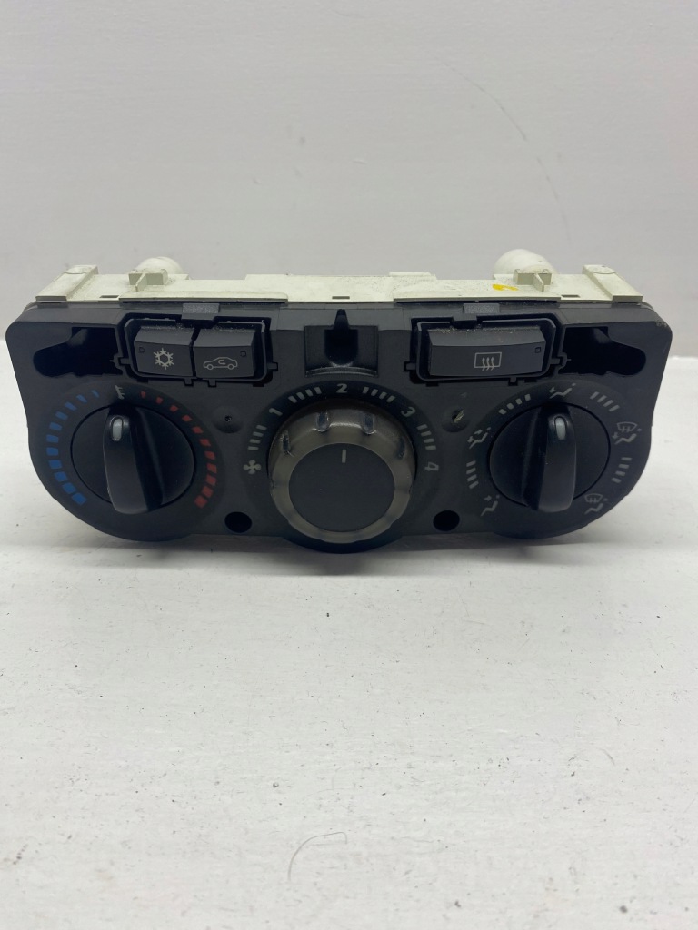 фото №1, Панель обдув кондиционера opel a41001000