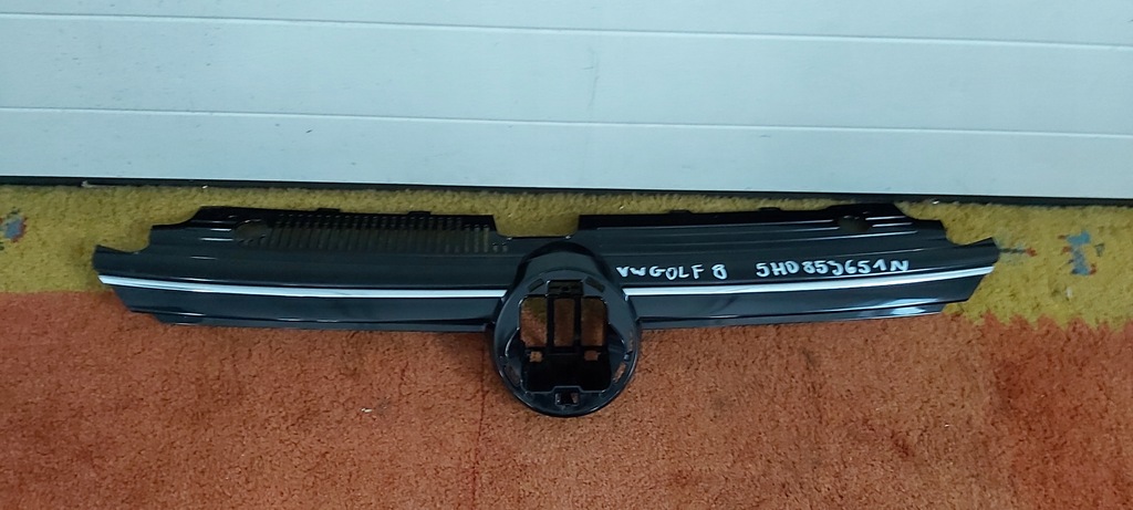 фото №1, Vw golf viii 5h0853651n решётка радиатора решётка радиатора