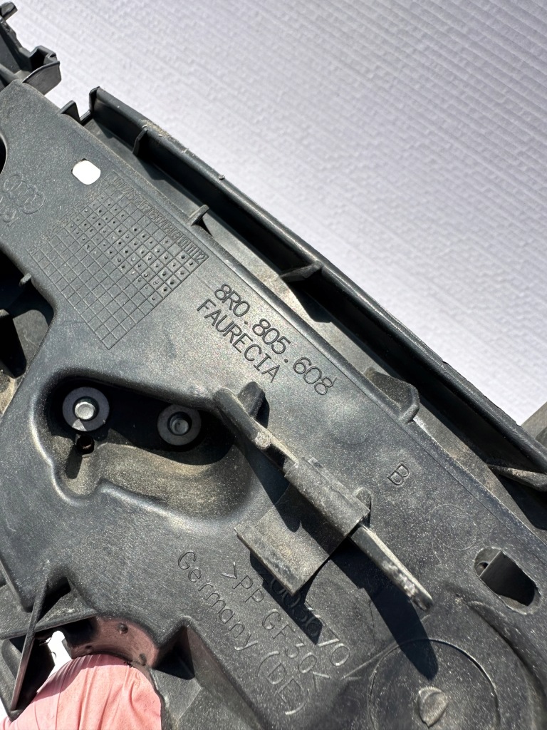 фото №6, Q5 8r lift напрямна pod фара корзина правий 8r0805608b