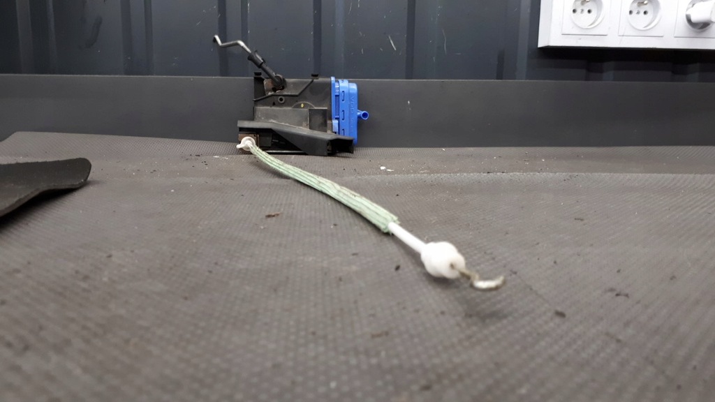 фото №10, 4a0839016d замок двері правий задня audi a3 8l 5d