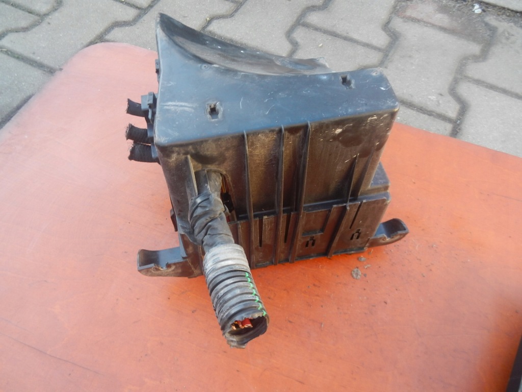 фото №10, Корпус коробка предохранителей trafic vivaro primastar 2.0dci