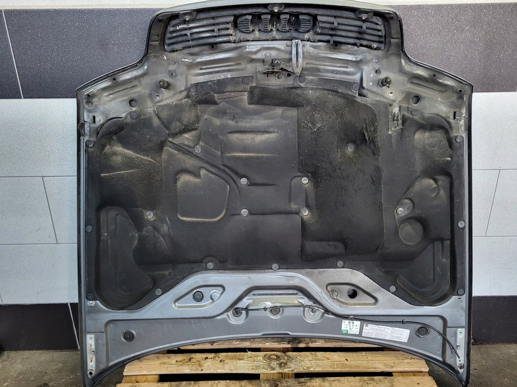 фото №14, Audi a6 c4 капот крышка двигателя ly7p