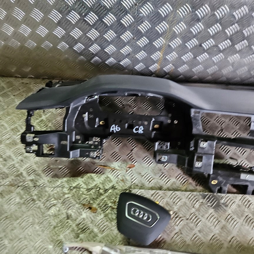 фото №6, Audi a6 c8 4k консоль панель приладів подушка безпеки ремені оригінал комплект