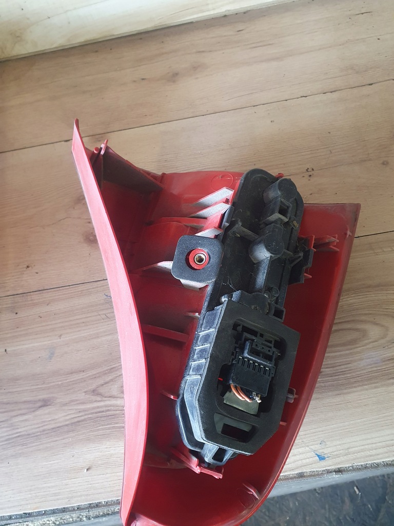 фото №2, Лампа права задня renault clio ii