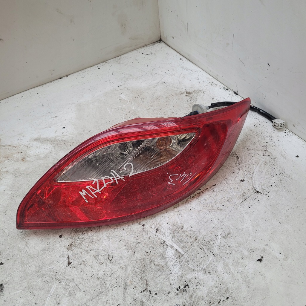 фото №7, Лампа права задня mazda ii 2 de