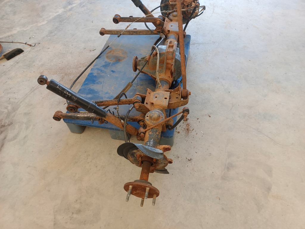 фото №8, Dodge ram 09- міст підвіска задня комплект 3.21 uszk.