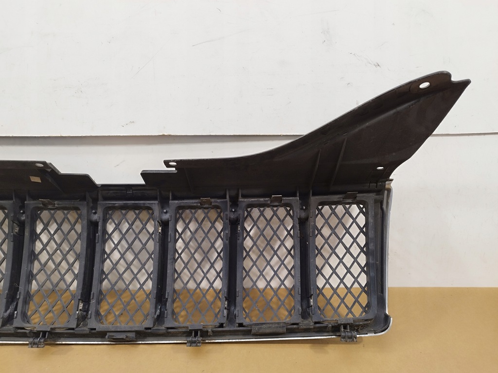 фото №9, Решётка радиатора решётка радиатора бампера jeep grand cherokee iii wk1 lata 2005-2007 55157414aa